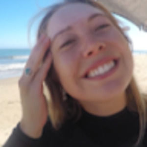 Meet your Posher, Chloe